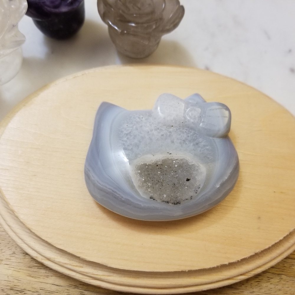 Hello Kitty druzy agate carving unique